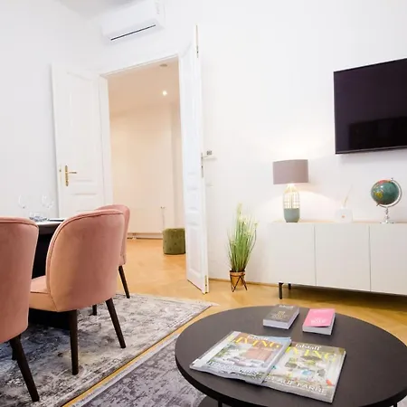 Studio Apartments Naschmarkt - Mai'S Apartments-3